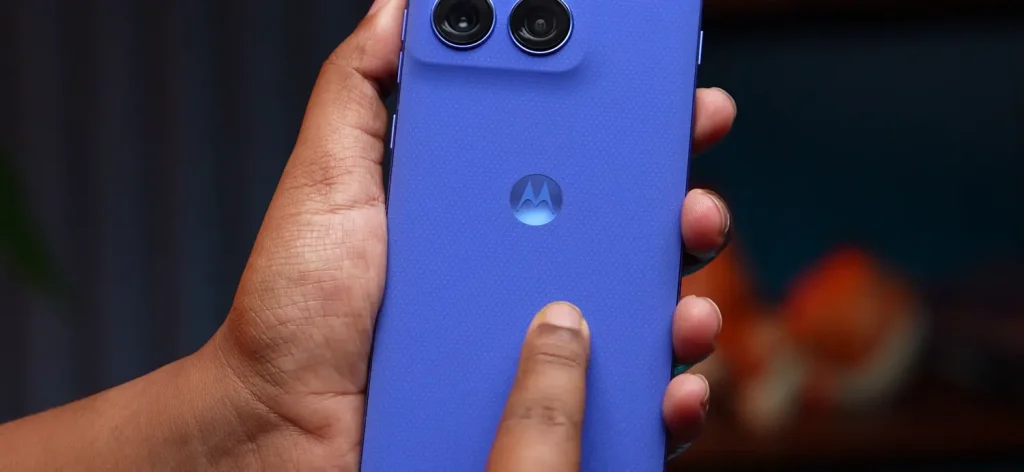 Motorola Edge 60 Pro Review: A Game-Changer Under ₹30,000? 2 Motorola Edge 60 Pro Review Design 2