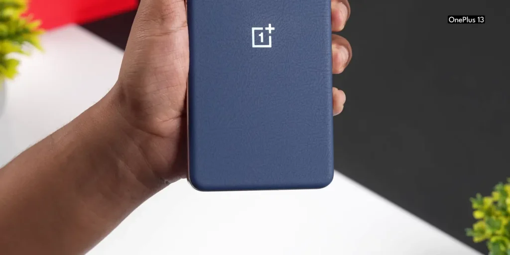 OnePlus 13 vs Vivo X200 vs Oppo Find X8: Which Android Flagship Should You Buy Under ₹70,000? 2 OnePlus 13 vs Vivo X200 vs Oppo Find X8 Design 2