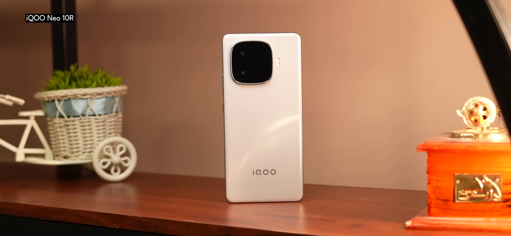 Realme P3 Ultra vs iQOO Neo 10R Design and Build 4
