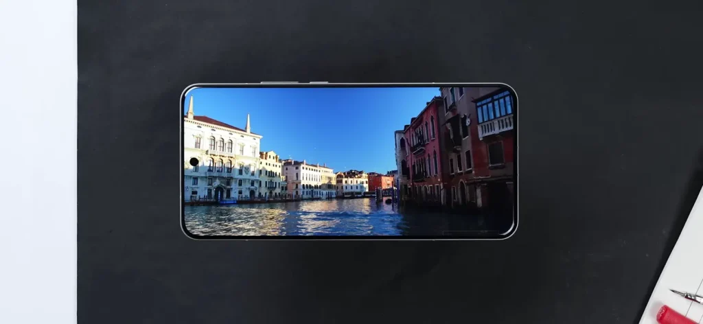 Xiaomi 15 Ultra Review: A Camera Powerhouse Worth Considering 8 Xiaomi 15 Ultra Review Display 2