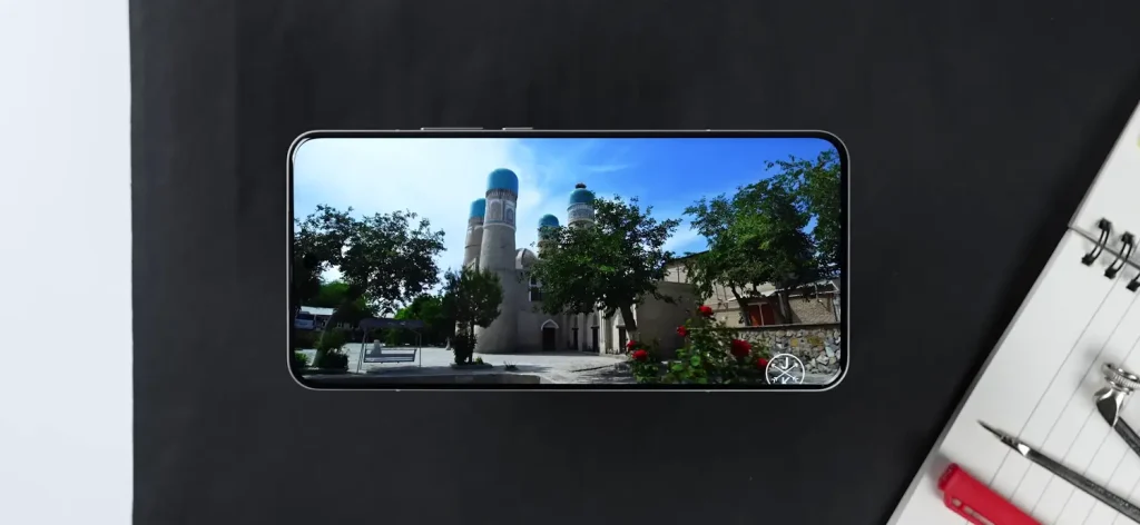 Xiaomi 15 Ultra Review: A Camera Powerhouse Worth Considering 9 Xiaomi 15 Ultra Review Display 3
