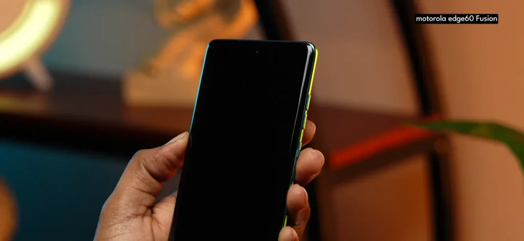 Motorola H60 Fusion vs Vivo T4: Which Smartphone Should You Buy Under ₹22,000? 4 Motorola H60 Fusion vs Vivo T4 Design 4